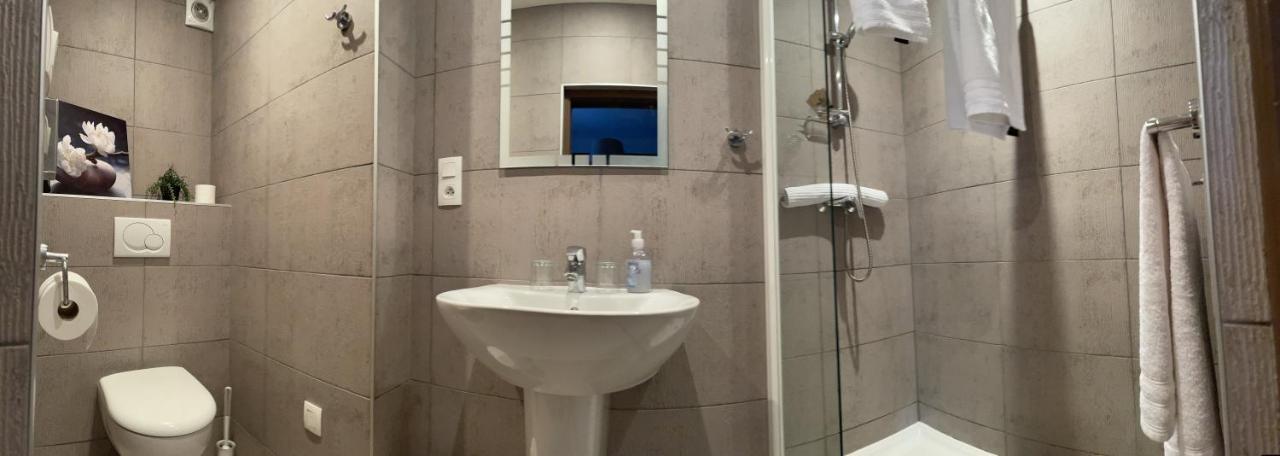 Les 3 Rois By Yy Hotel Villers-Bocage  ภายนอก รูปภาพ
